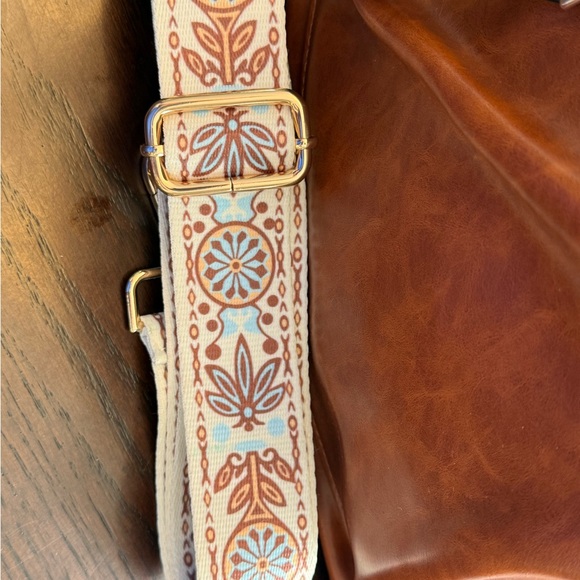 Faux Leather backpack black with removeable guitar strap & grab handle - Picture 9 of 12